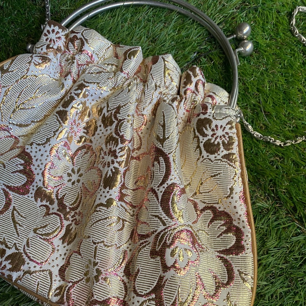 Floral Purse - Picture 4 of 14